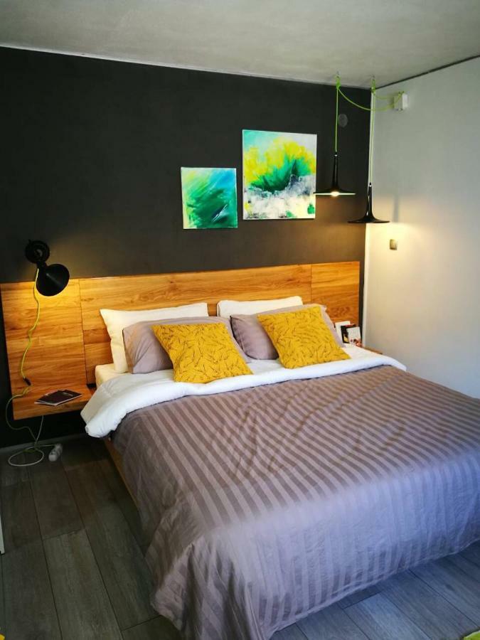 Cres Art Studio Lime Apartment 외부 사진