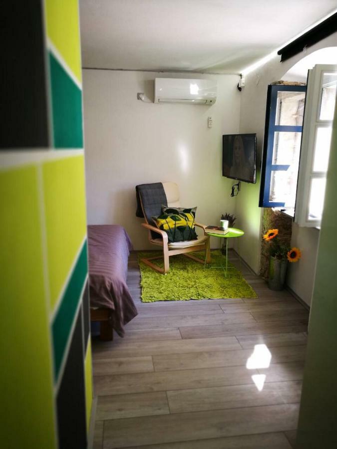 Cres Art Studio Lime Apartment 외부 사진