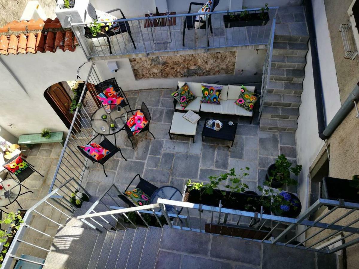 Cres Art Studio Lime Apartment 외부 사진